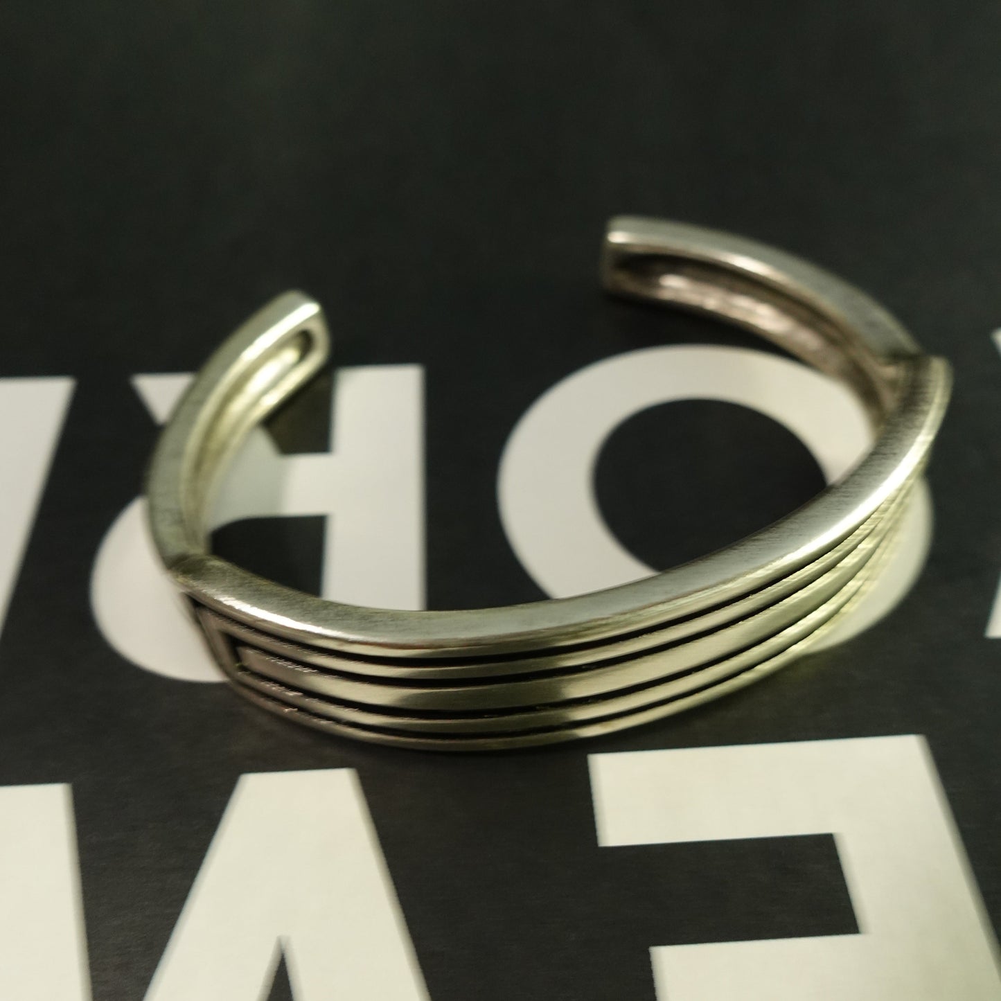 Brazalete "Black Metal"